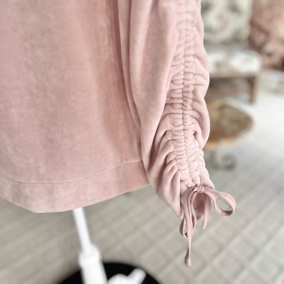 Vince Camuto Top Pink Velour Ruched Tie Sleeve M Chic Party Trendy - Picture 6 of 11